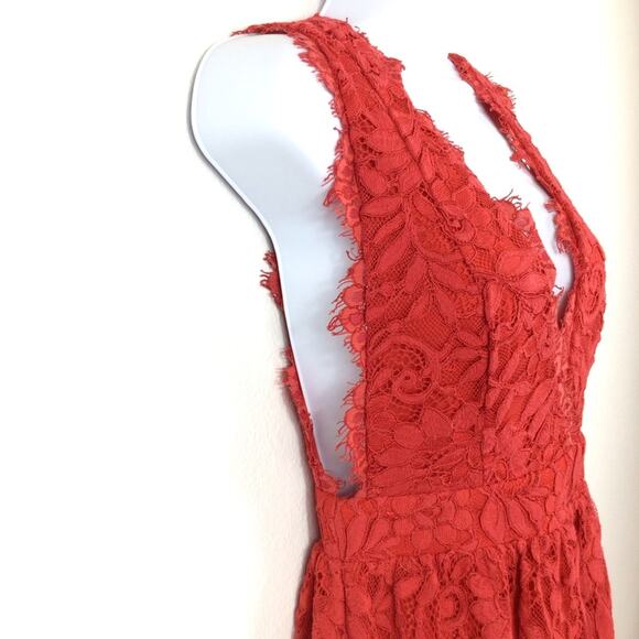 Revolve NBD Champagne Lace Red Deep V Mini Dress size Small - Picture 4 of 8